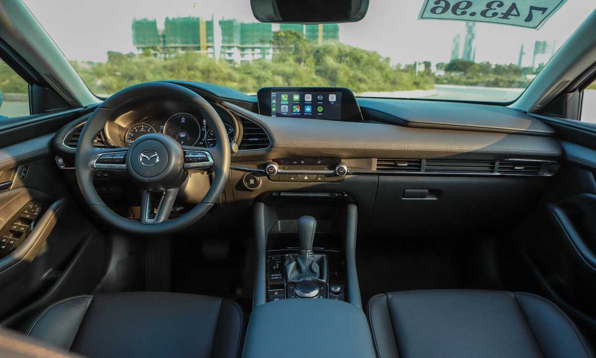 Nội thất mazda 3 Deluxe