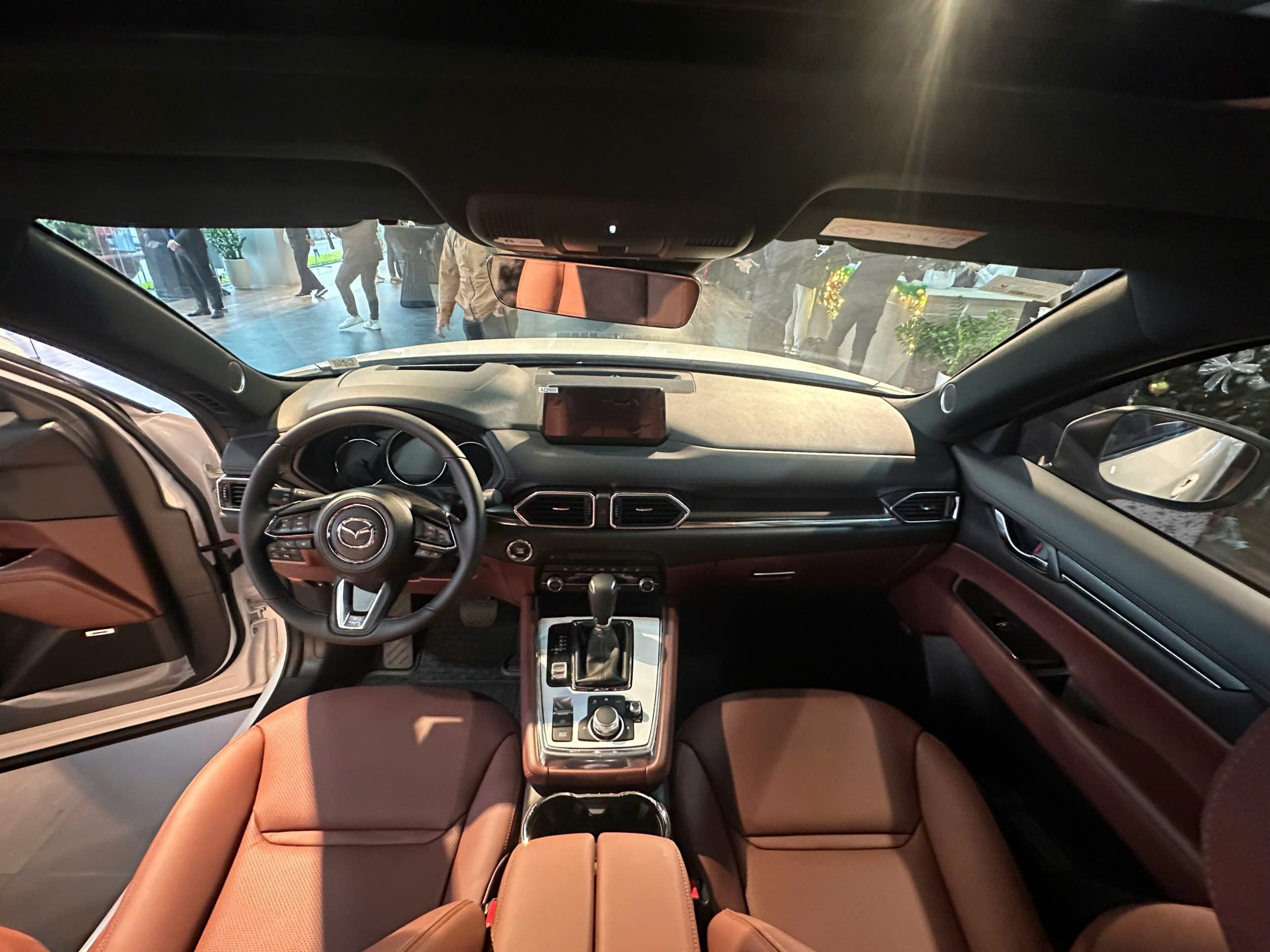 New Mazda Cx8 - với thiết kế nội thất tông mầu mới 